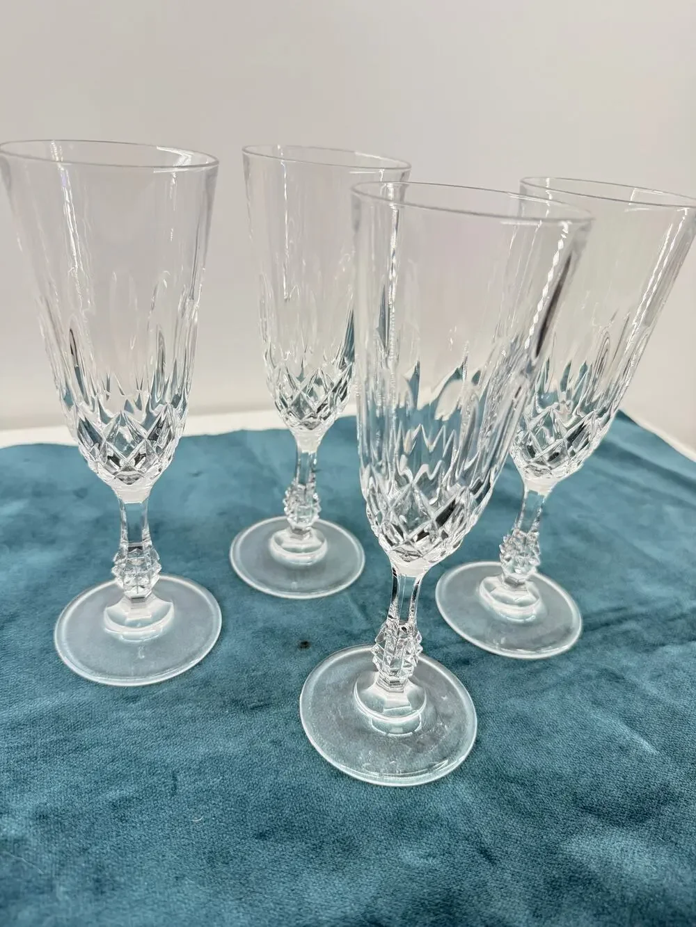 Crystal Champagne Flutes Set Of 4 Cut Glass Faceted Stem Wedding Toasting 7.5 In